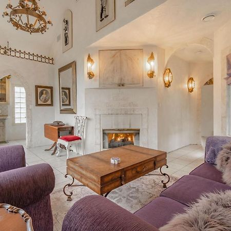 The Castle Villa Chemainus Luaran gambar