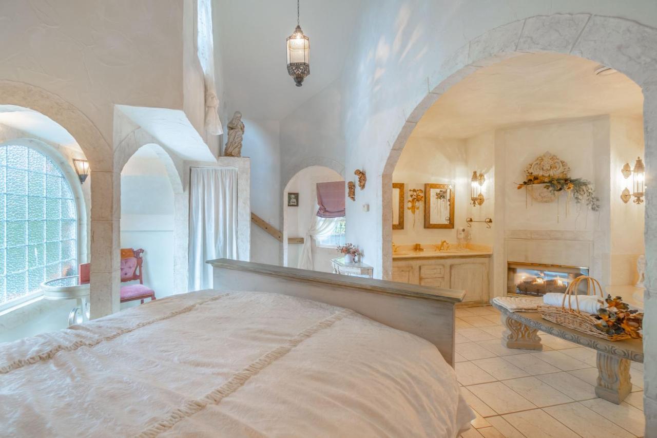 The Castle Villa Chemainus Luaran gambar